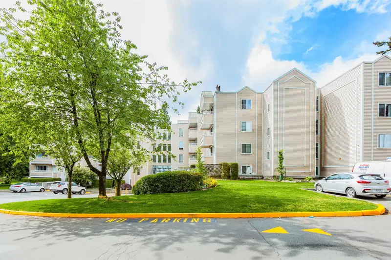 101 9644 134 STREET - photo 3 of 25