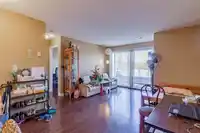 407 3480 YARDLEY AVENUE - thumbnail 4