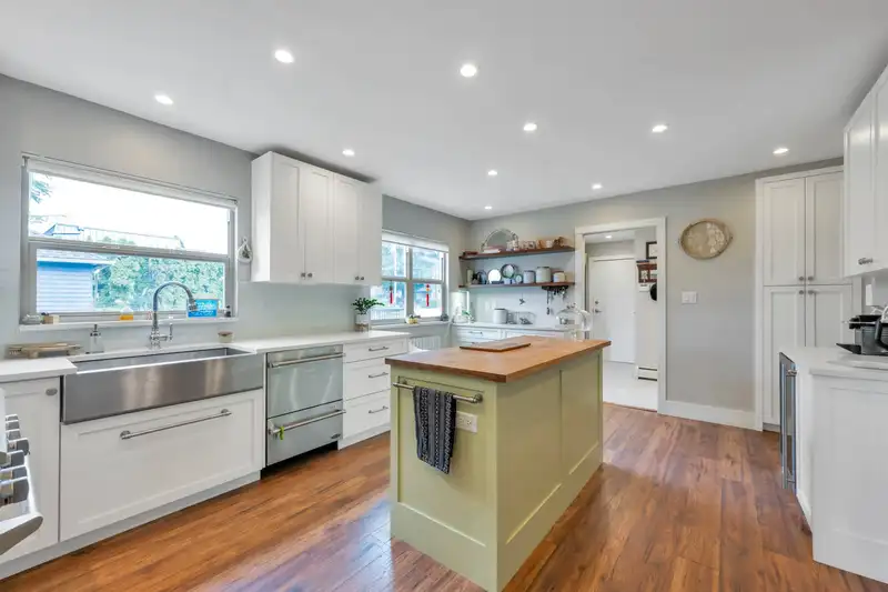 8877 WRIGHT STREET - photo 2 of 26