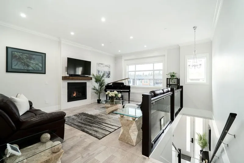 33926 TOOLEY PLACE - photo 4 of 25