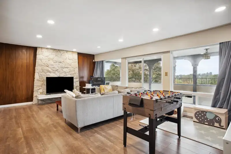 5478 HEATHDALE COURT - photo 4 of 35