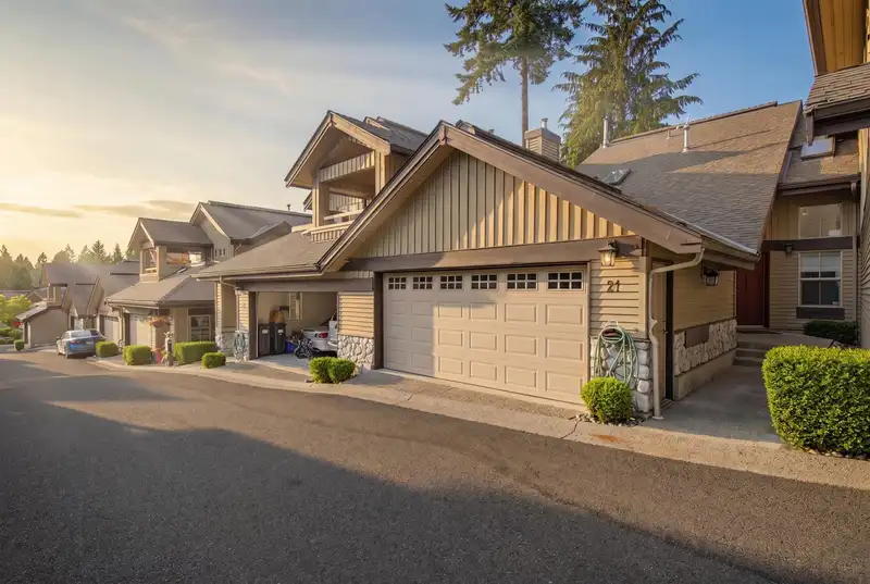 21 1550 LARKHALL CRESCENT - photo 1 of 19