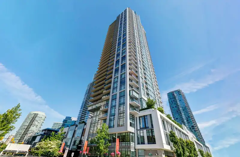 1010 6098 STATION STREET - photo 1 of 32