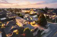 4451 GRANVILLE AVENUE - thumbnail 2