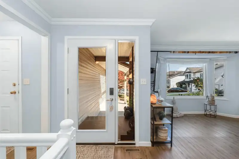 31438 CHALMERS PLACE - photo 4 of 37