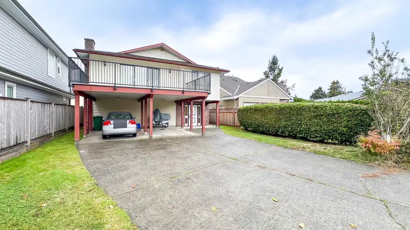 4331 LANCELOT DRIVE - photo 2 of 40