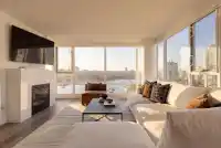 1707 1033 MARINASIDE CRESCENT - thumbnail 1