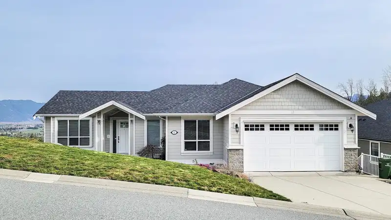 1 8295 NIXON ROAD - photo 1 of 40