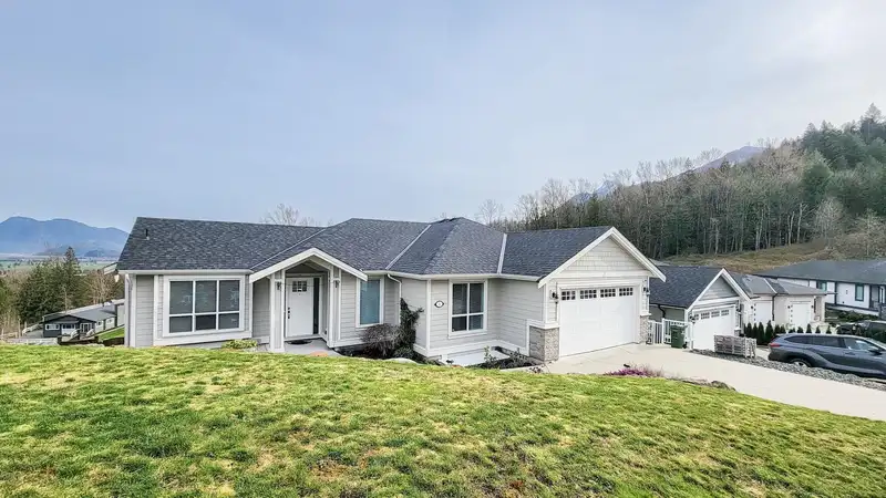1 8295 NIXON ROAD - photo 2 of 40