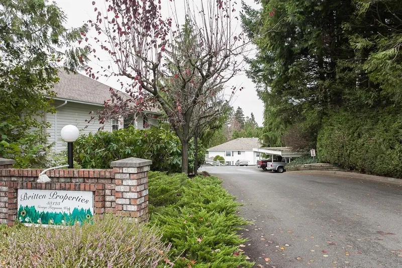 39 33123 GEORGE FERGUSON WAY - photo 2 of 25