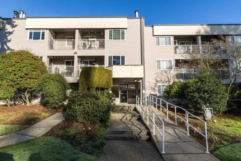 204 1209 HOWIE AVENUE - photo 1 of 16