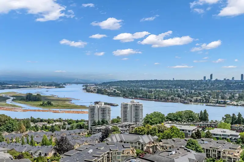 1805 280 ROSS DRIVE - photo 1 of 35