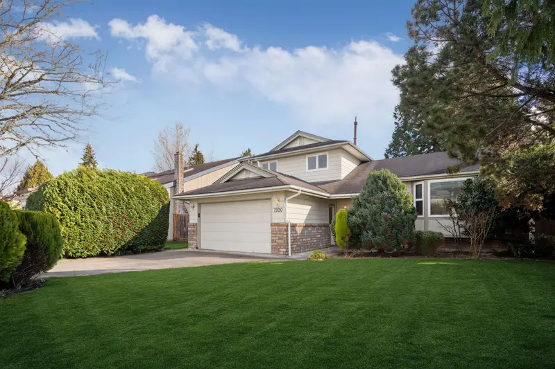 7920 WILLOWFIELD DRIVE - photo 2 of 25