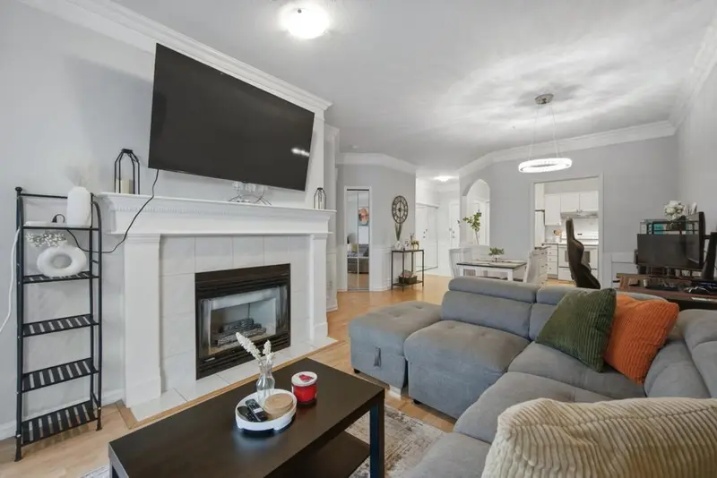 408 3172 GLADWIN ROAD - photo 4 of 25