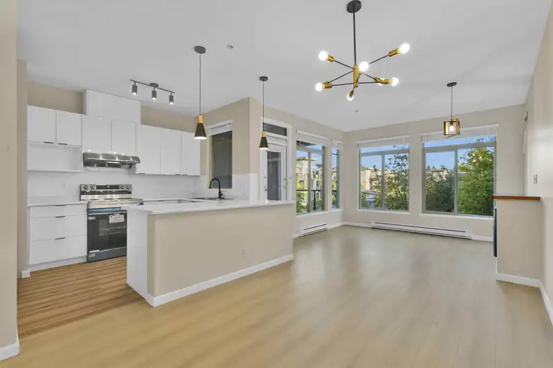 302 15380 102A AVENUE - photo 1 of 38
