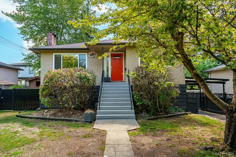 11230 82 AVENUE - photo 1 of 25