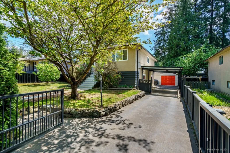 11230 82 AVENUE - photo 3 of 25