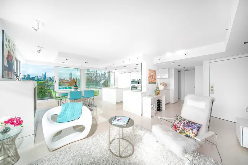 606 1288 MARINASIDE CRESCENT - photo 4 of 25