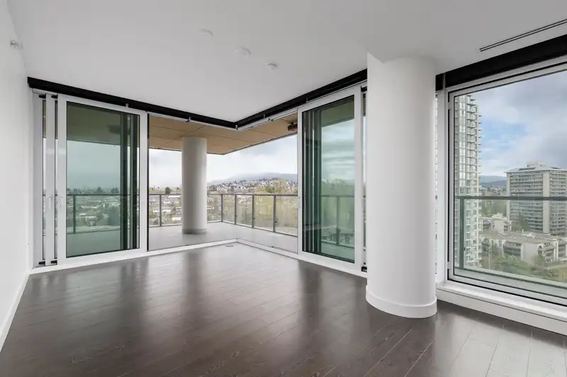 1504 4880 LOUGHEED HIGHWAY - photo 2 of 21
