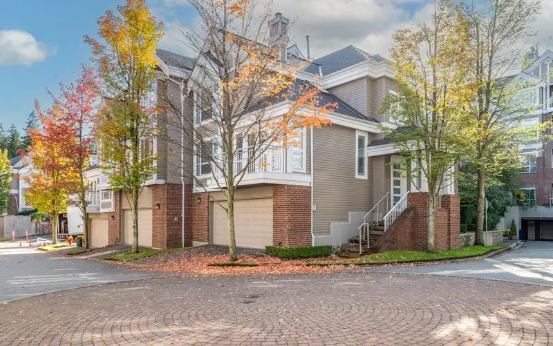 3 5760 HAMPTON PLACE - photo 1 of 37