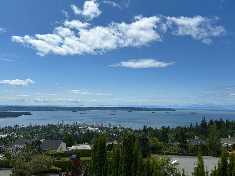 2555 WESTHILL DRIVE - photo 1 of 7