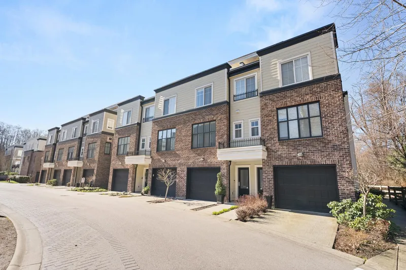 2 15588 32 AVENUE - photo 2 of 25