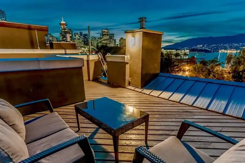 135 ALEXANDER STREET - photo 1 of 40