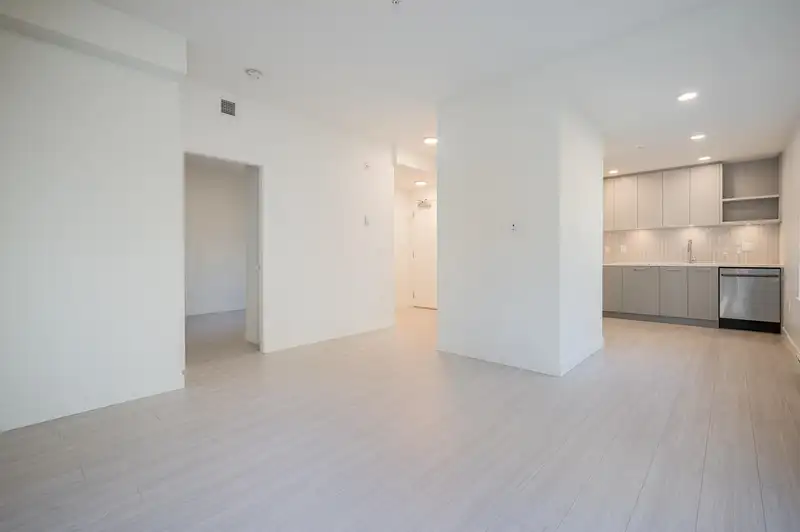 109 10777 138 STREET - photo 1 of 30