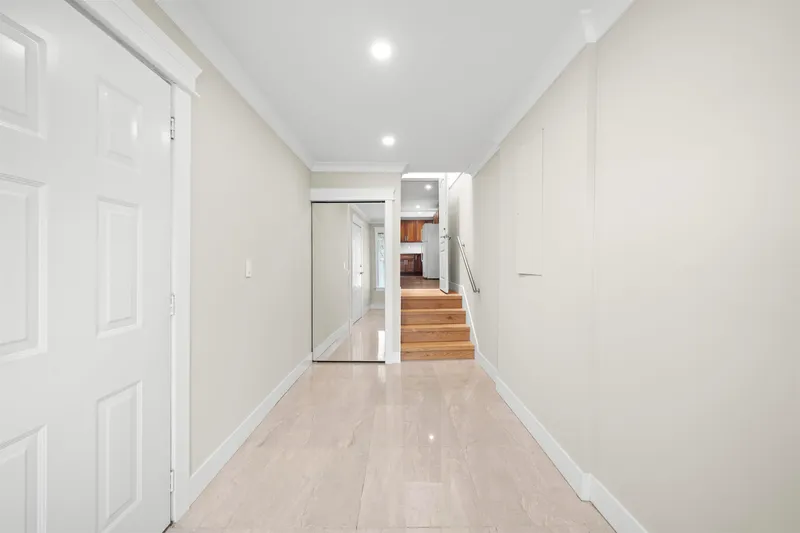 19489 115A AVENUE - photo 3 of 25