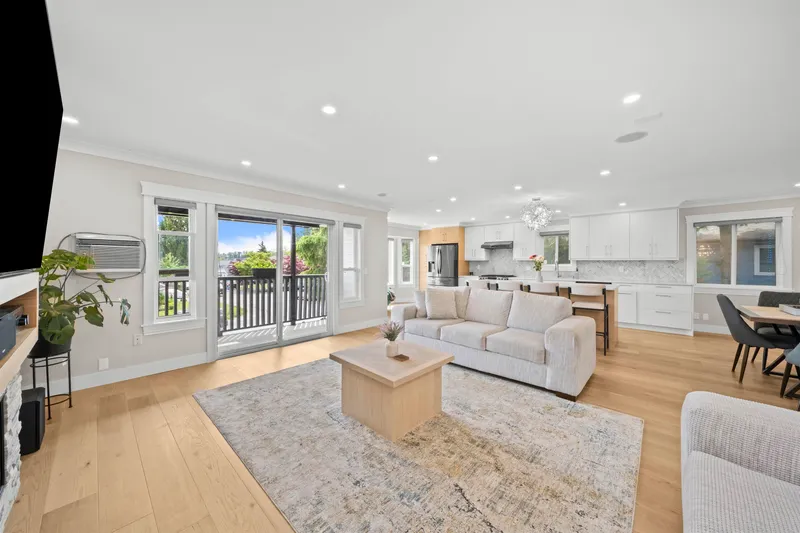 19489 115A AVENUE - photo 4 of 25