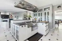 212 N SEA AVENUE - thumbnail 11