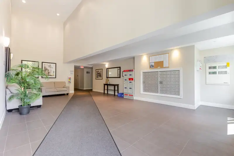 304 6480 195A STREET - photo 4 of 31