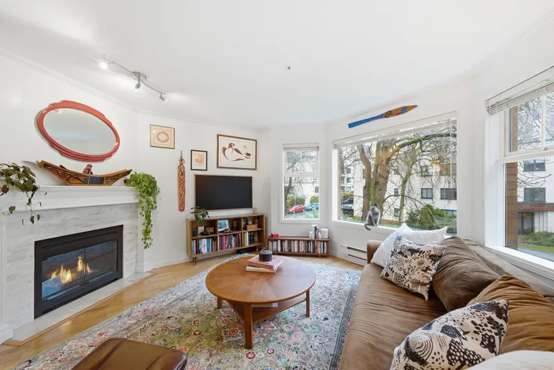 1405 PENDRELL STREET - photo 1 of 25