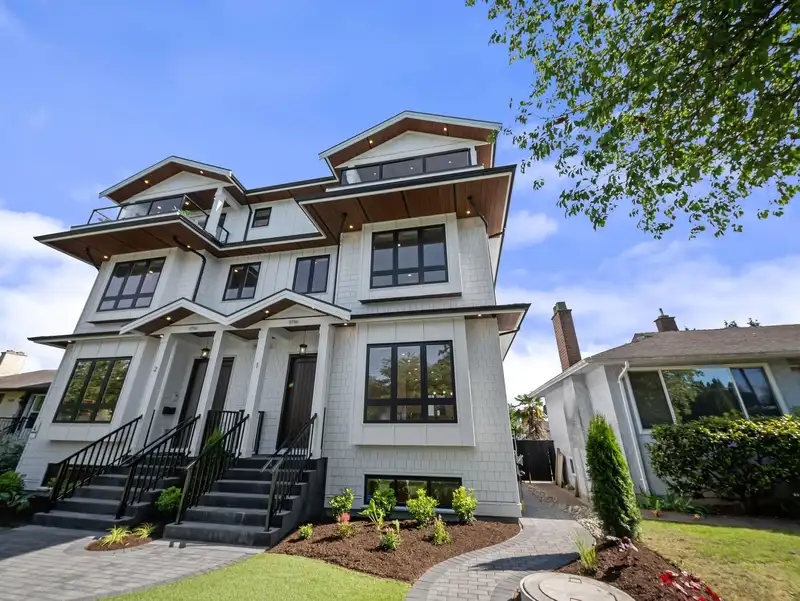 1 3786 PETER STREET - photo 1 of 37