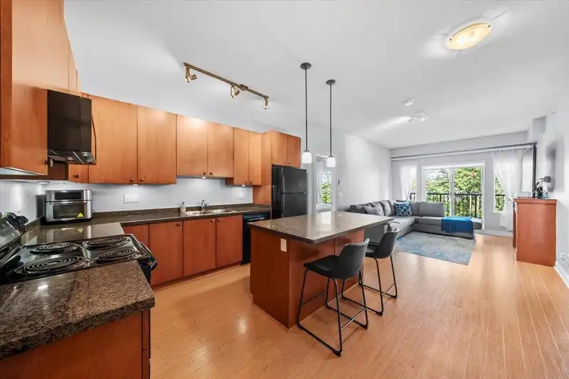 502 8717 160 STREET - photo 1 of 33