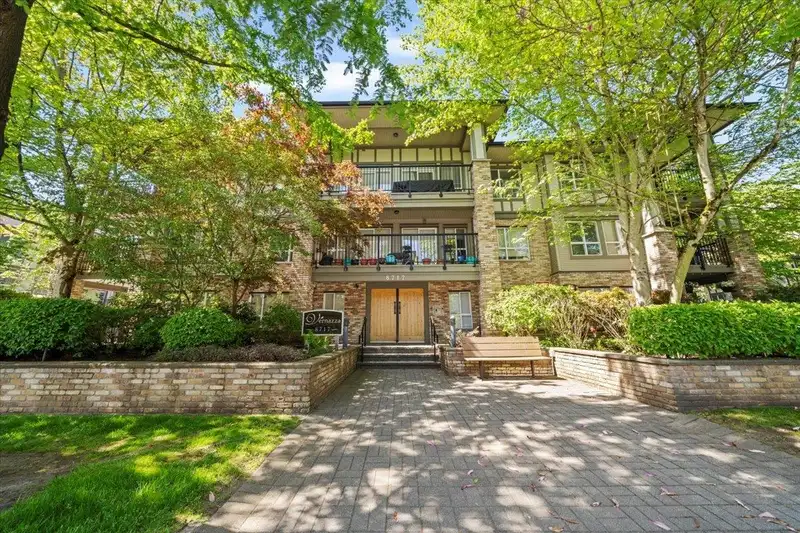 502 8717 160 STREET - photo 2 of 33