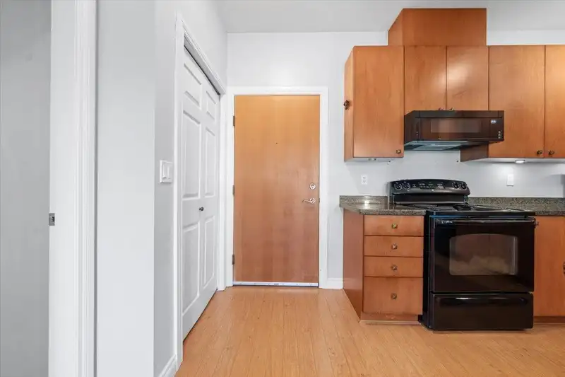 502 8717 160 STREET - photo 3 of 33