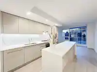 804 823 CARNARVON STREET - thumbnail 1