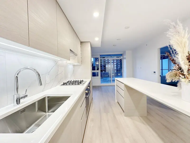 804 823 CARNARVON STREET - photo 3 of 19