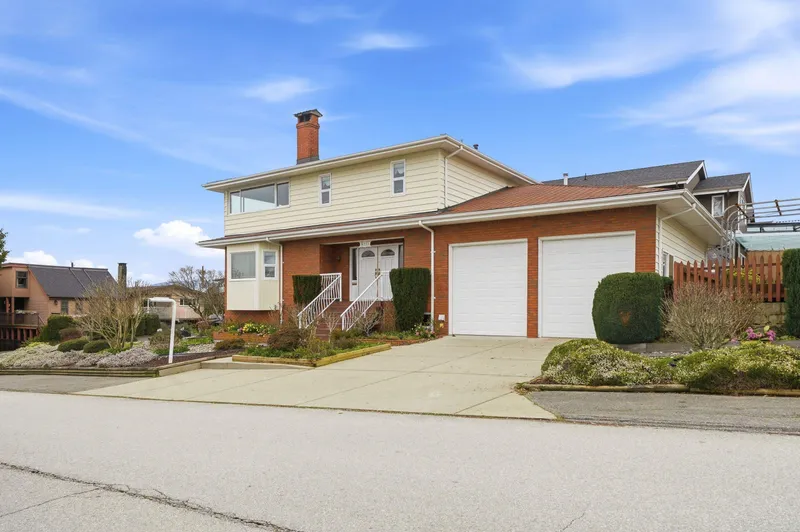 5111 PANDORA STREET - photo 4 of 25