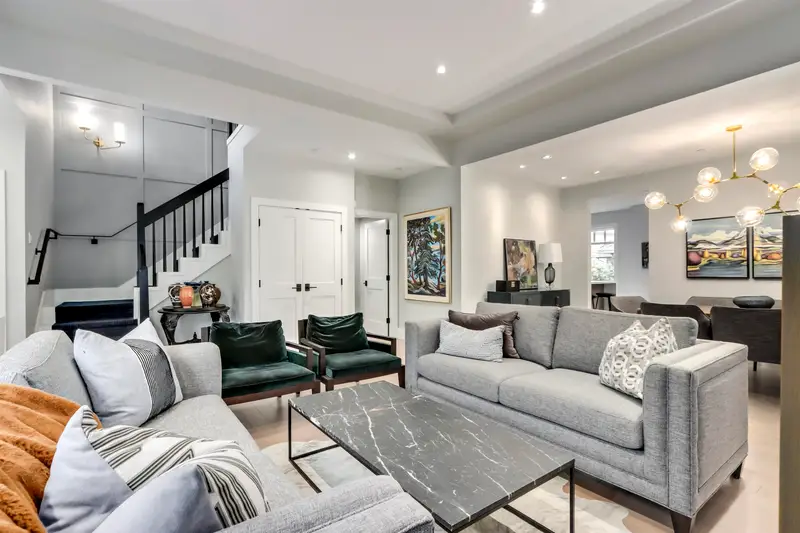 32 5650 HAMPTON PLACE - photo 1 of 25