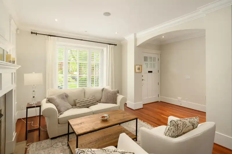 4275 W 14TH AVENUE - photo 4 of 35