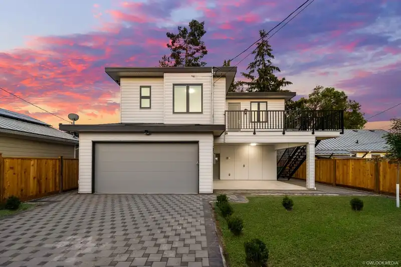 391 CATALINA CRESCENT - photo 2 of 32