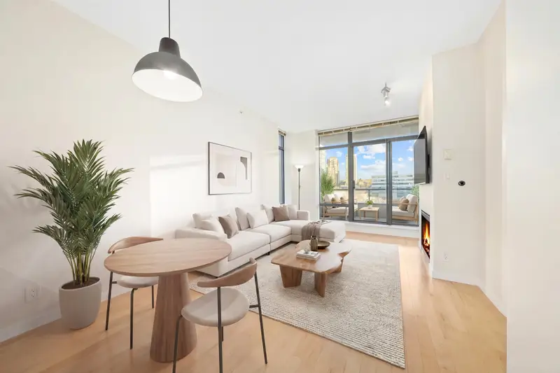 605 2345 MADISON AVENUE - photo 2 of 25