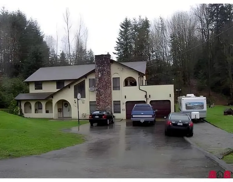 32460 CHERRY AVENUE - photo 1 of 8