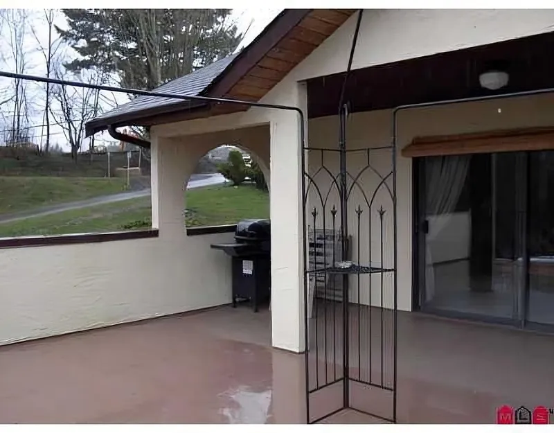 32460 CHERRY AVENUE - photo 2 of 8