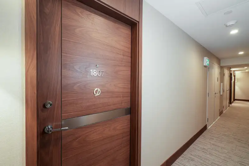 1807 4890 LOUGHEED HIGHWAY - photo 4 of 29