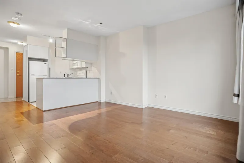 2409 1189 HOWE STREET - photo 4 of 24