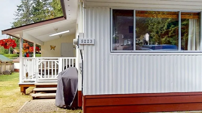 5223 WESJAC ROAD - photo 4 of 25