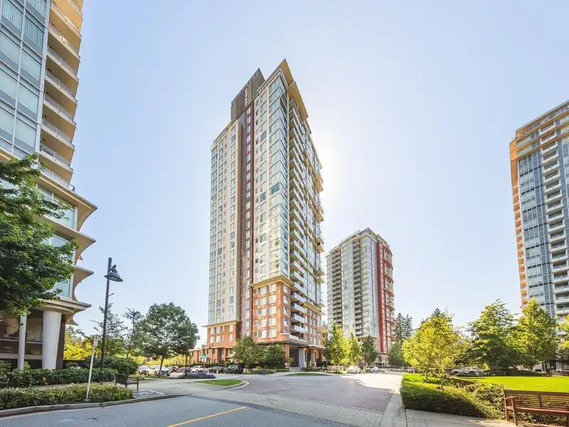 1305 3100 WINDSOR GATE - photo 1 of 26